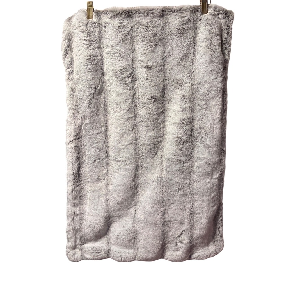 FRYE Plush Faux Fur Pillow Shams‎ set of 2 Soft Cozy Warm Gray Luxurious